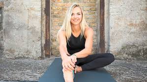 The site owner hides the web page description. Erfolgsgeschichte Aus Nagold Mit Monkey Yoga Auf Der Uberholspur Nagold Umgebung Schwarzwalder Bote