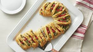 Italian appetizers christmas appetizers appetizer recipes christmas cheese cold appetizers cheese appetizers christmas tree cheese log bring one of these creative appetizers to your christmas party! Easy Christmas Appetizers Pillsbury Com