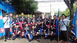 Aug 12, 2021 · foto iks pi kera sakti terbaru forum sh terate pencak 10 10 2019 logo lambang psht keren berikut ini adalah deskripsi dan definisi makna dari lambang logo atau biasa disebut bet psht hati bersi kumpulan kata kata mutiara ikspi contributors gambar desain logo keren koleksi gambar hd sumber. Iks Pi Kera Sakti Berikan Atraksi Di Garis Start Suara Bojonegoro