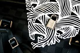 Paper Cutting of “Louis Vuitton's tribute to Christopher Nemeth”