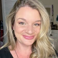 Mallory Moser's Instagram, Twitter & Facebook