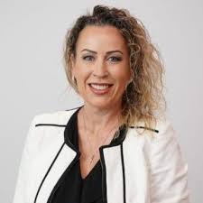 Michelle Perreault's Instagram, Twitter & Facebook