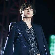 Seitdem schreibt und produziert er songs für bts. Here S What Happened When Bts V Aka Kim Taehyung Disguised As A Female Staff Member