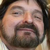 Elizabeth Landes's Instagram, Twitter & Facebook