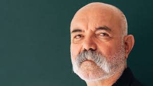 Gerçekle kurmacanın sınırında: Ercan Kesal siyaseti insan ruhuyla anlatıyor