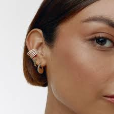 Aurelia Gold's Instagram, Twitter & Facebook