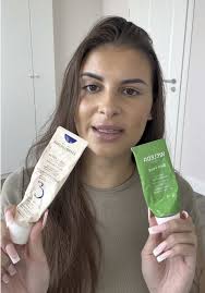 The Patchworker Hund Heult Mit Helena