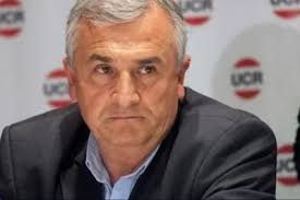 Cobos busca a un peronista en JxC que acompañe como vice a Morales