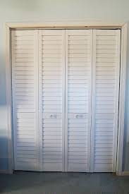 White Louvered Closet Doors Jpg 600 900 Yatak Odasi Dolap Duzenleme Panjurlar Yatak Odasi Ic Mekan