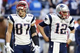 Tom brady has thrown six interceptions on the season, two of which occurred last monday night. 2015 Gif Of The Year Gronk Loves To Dance Vs Tom Brady Wooooo Pats Pulpit