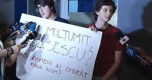 Fostul premier va fi operat joi dimineata, anunta realitatea.net. Protest La Spitalul Floreasca Unde E Internat Adrian NÄƒstase DupÄƒ Tentativa De Sinucidere Video