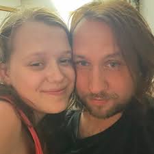 Are there any Christmas light displays in Columbia city?