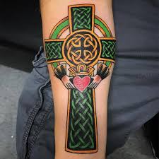 It's an undeniably seductive spot that's just as easy to conceal as it is to show off. Top 50 Cool Irish Tattoos Ideas For Men And Women To Make Legit Ng