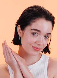 All beauty, all the time—for everyone. Seduction Beauty Test Glow Crazy Smoothie Von Drunk Elephant