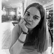 Claudia Beas's Instagram, Twitter & Facebook