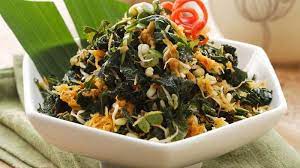 Dec 13, 2020 · base genep merupakan bumbu khas bali yang berisi bawang merah dan putih, cabai, kemiri, terasi, serai, daun salam, daun jeruk, lengkuas, jahe, kunir, dan kencur yang dihaluskan baru ditumis. Resep Urap Daun Pepaya Dan Daun Singkong Murah Dan Mudah Dibuat Halaman 3 Tribun Lampung