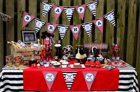 Blog Deco Et Inspiration Maison Shake My Blog Anniversaire Pirate Decoration Anniversaire Fete De Pirates