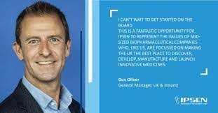 Holly Geer's Instagram, Twitter & Facebook