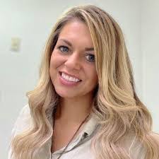 Kimberly Prochnow's Instagram, Twitter & Facebook