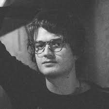 Emma Benjamin🐀🐀 (@velociratbag)