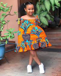 Une vraie jeune fille ancienne robe longue de jeune fille en fil. Cute Ankara Gown Styles For Kids In 2020 African Dresses For Kids Baby African Clothes Childrens Dress
