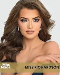 Lilly Lay's Instagram, Twitter & Facebook