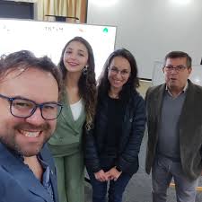 Daniel Aguilera-Olivares (@savetermites) • Instagram photos and videos