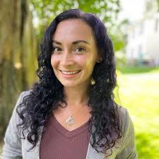 Alison Quinones's Instagram, Twitter & Facebook