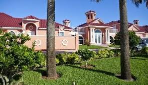 10 Bedrooms Sleeps 20 In Melbourne Fl Beach House Rental Vacations Beach And Destination Weddings In Fl Multifamily Vacation Vacation Home Vacation Rental