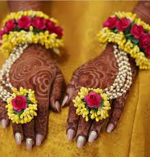 Aurelia Jewels Beautiful Floral Jewelry Flower Hathphool Bracelet Ring Bridal Wear Wedding Accessories For Women Haldi Mehandi Jewellery Flower Jewellery For Mehndi Floral Jewellery Flower Jewellery For Haldi