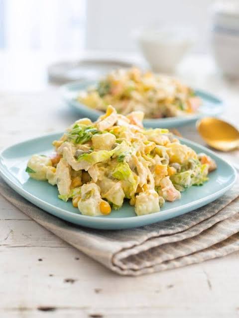 best ensalada de pollo y ananas near me