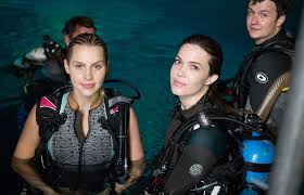 Résultat de recherche d'images pour "47 meters down"