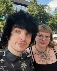 𝕭𝖗𝖆𝖓𝖉𝖔𝖓 𝕯𝖎𝖑𝖑𝖔𝖓 (@BrandonxDillon)