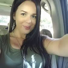 Stephanie Abney's Instagram, Twitter & Facebook