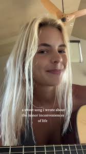 Relaxing Folk Music for Life's Minor Inconveniences 🌿