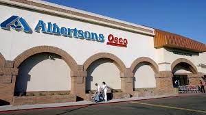 Ten arizona albertsons and safeway stores are being sold as part of a $9.2 billion merger plan. Albertsons To Buy Safeway