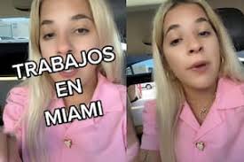 Dice ser hijo del rey Carlos III y alega que lo obligaron a operarse para  no parecerse a él