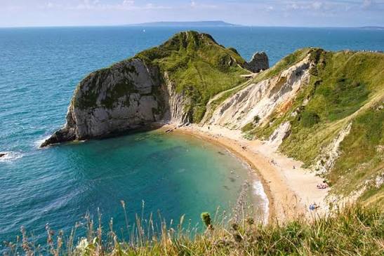 What is the Difference Between a Beach, a Cove and a Bay