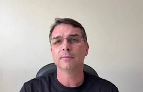 Morre apresentador Fábio Arruda