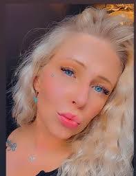 Taylor Cook's Instagram, Twitter & Facebook