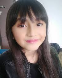 Ketik alyssa01 kirim ke 1818 3 (hti) : Biodata Alyssa Dezek Selebriti Cilik Pemain Ukulele Azhan Co