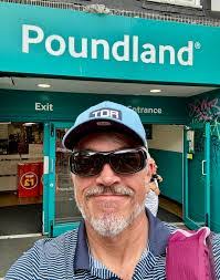 Gayle Clausen's Instagram, Twitter & Facebook