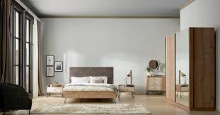 Altın yatak'ın uzun ömürlü, şık, kullanışlı baza ve başlık modelleri ile ilgili tüm ürünlere bu kategori altından ulaşabilirsiniz. Aralik Ayi Kampanyasi