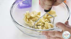 This 2 Ingredient Banana Pancake Recipe Is Delicious And Such An Easy Healthy Breakfast Recipe T Recipes Banana Pancakes Recipe Healthy Breakfast Recipes Easy