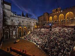 Until monday july 5, 2021 welcome on site monday to saturday: Avignon Festival Event In Avignon