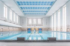 Veauthier Meyer Architects Has Revamped A 1930s Swimming Pool Complex In Berlin Refreshing Its Swimming Pool Architecture Swimming Pools Indoor Swimming Pools