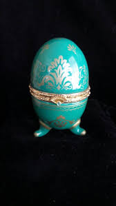 Collectible Porcelain Hinged Egg With Quartz Clock Collectible Porcelain Porcelain Vintage Items