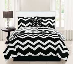 Pretty 6 Piece Black And White Chevron Comforter Set Chevron Bedding And Comforter Sets Comfortersets Bed Linens Luxury Comforter Sets Black Comforter Sets 1 lightweight king comforter, 2 king shams.
