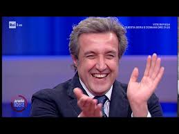 Sono attratta dall'umanità distrutta, meno da quella distratta. Flavio Insinna E Il Campione De L Eredita Massimo Cannoletta Da Noi A Ruota Libera 29 11 2020 Youtube