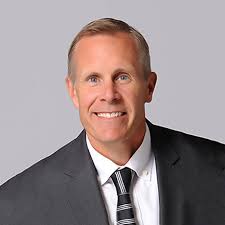 Adam Grinde's Instagram, Twitter & Facebook